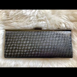 Metallic clutch with chrome